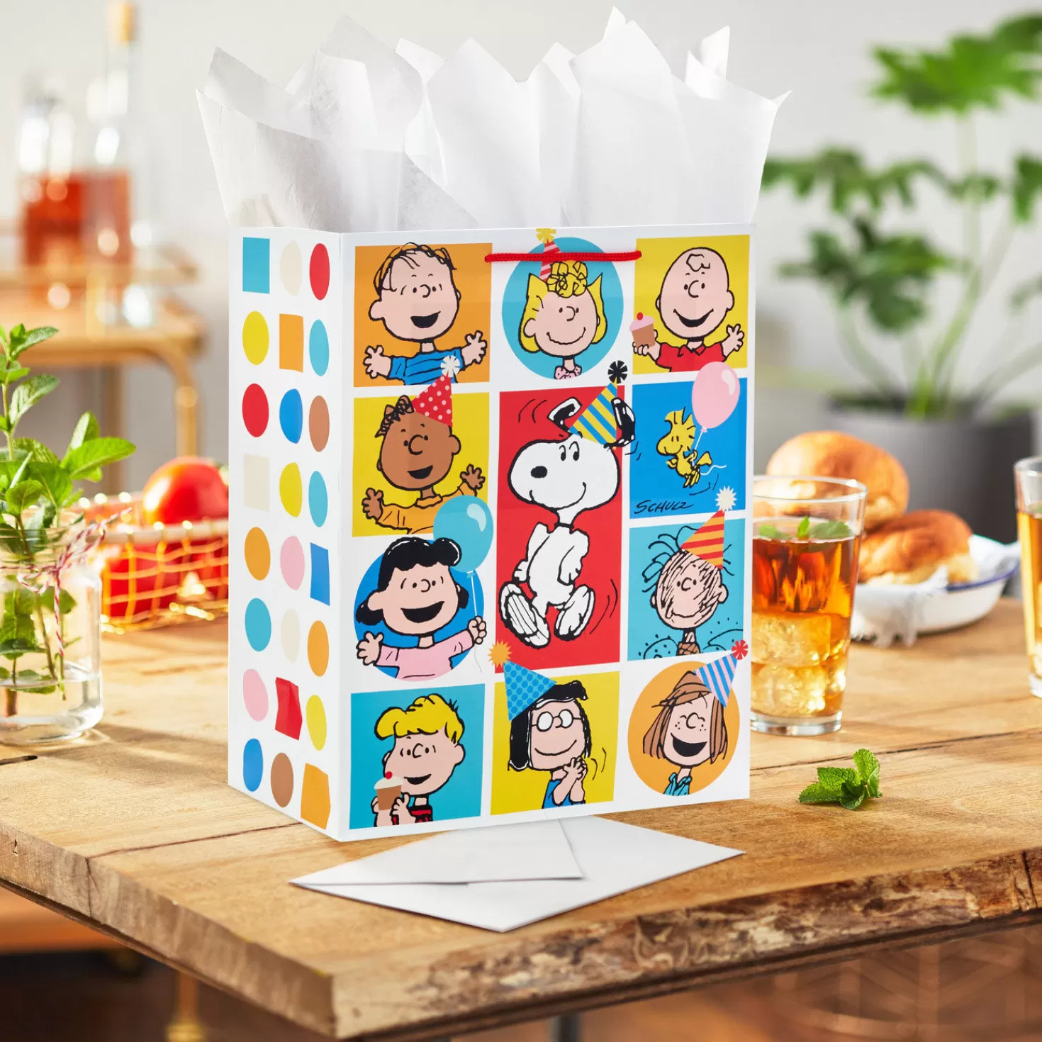 Birthday>Hallmark 13" Peanuts® Gang Large Birthday Gift Bag