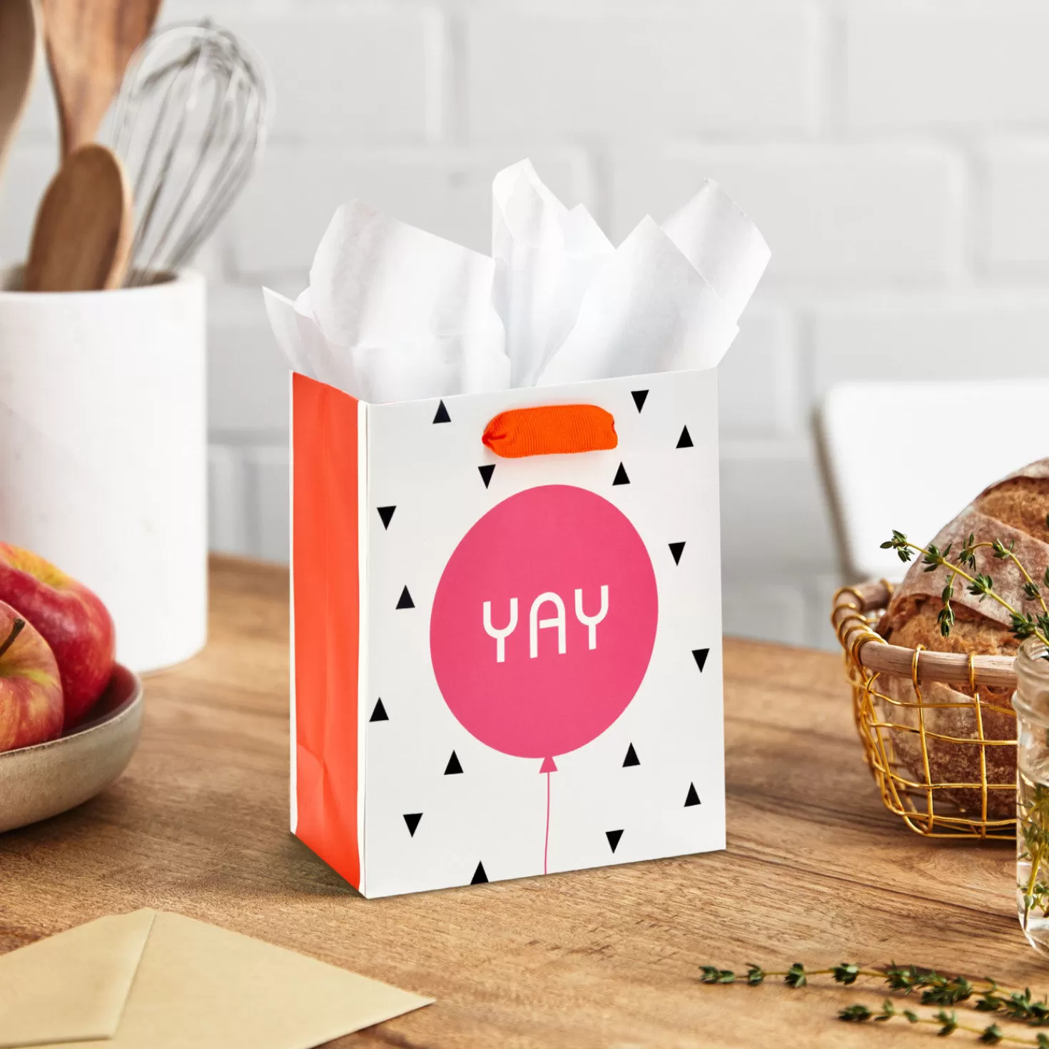 Birthday>Hallmark 6.5" Yay Pink Balloon Small Gift Bag