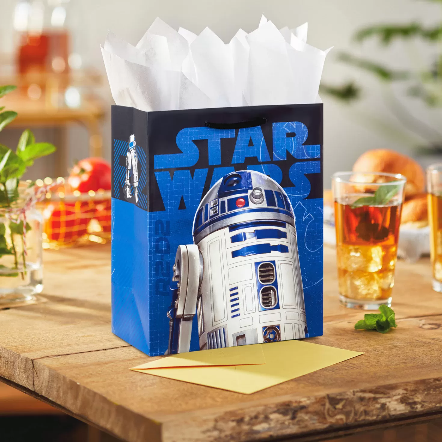 Birthday>Hallmark 9.6" Star Wars™ R2-D2™ Gift Bag