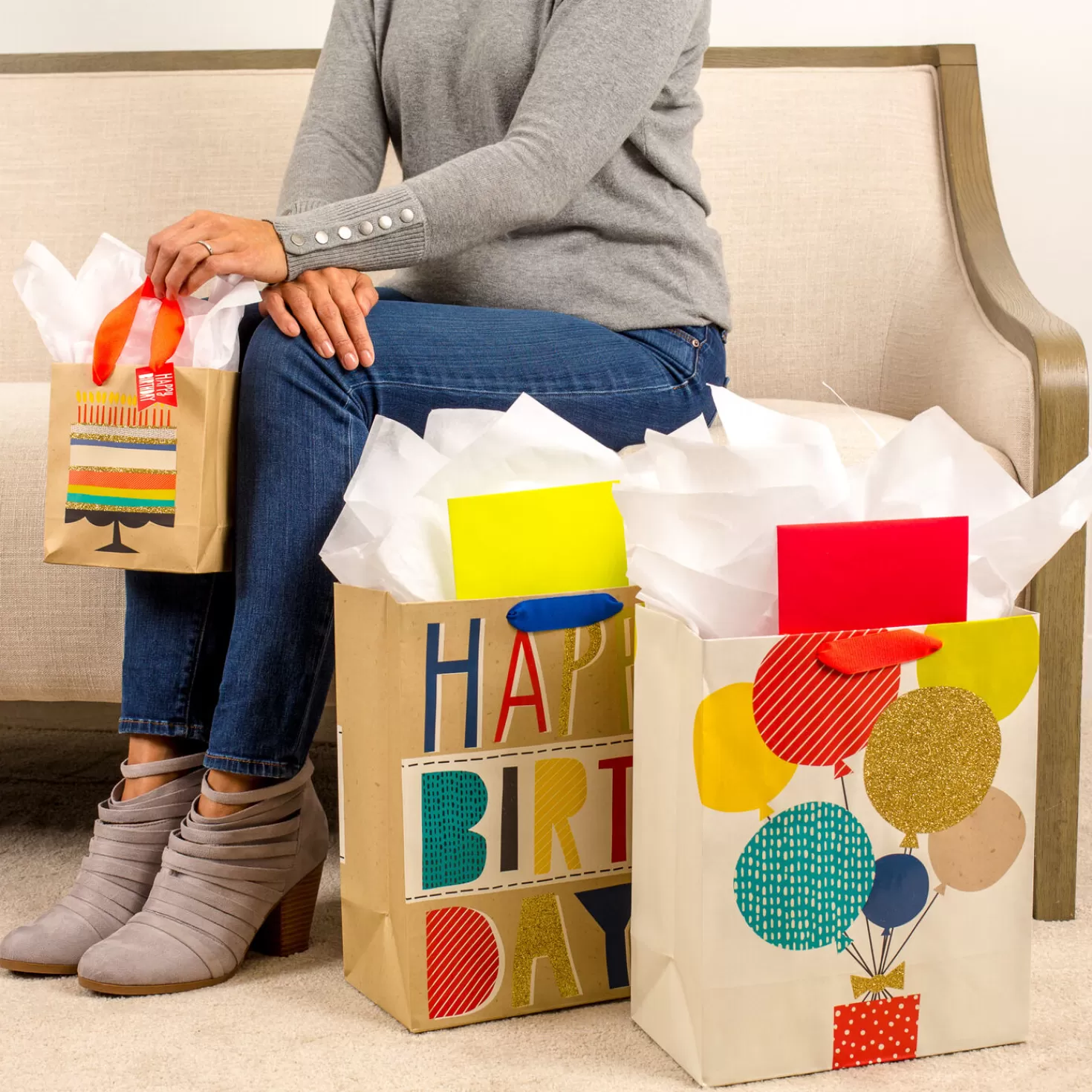 Birthday>Hallmark Bold Birthday 3-Pack Assorted Gift Bags With Tissue