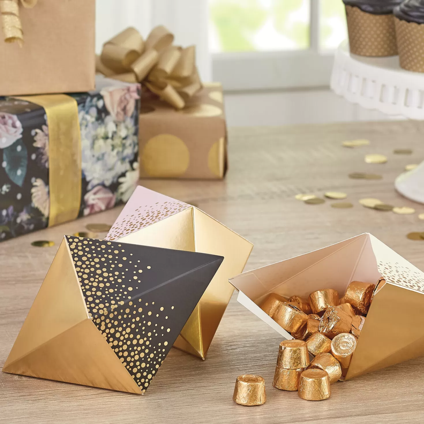 Sale Champagne Bubbles Prism Favor Boxes 3-Pack Wedding
