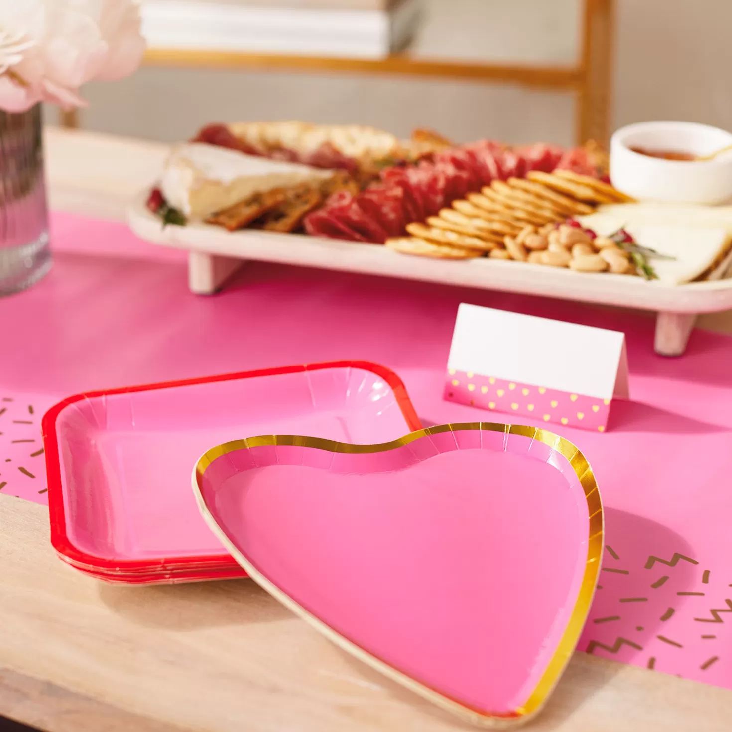 Birthday>Hallmark Color Pop 60-Piece Tableware Premium Party Kit, Pink Heart